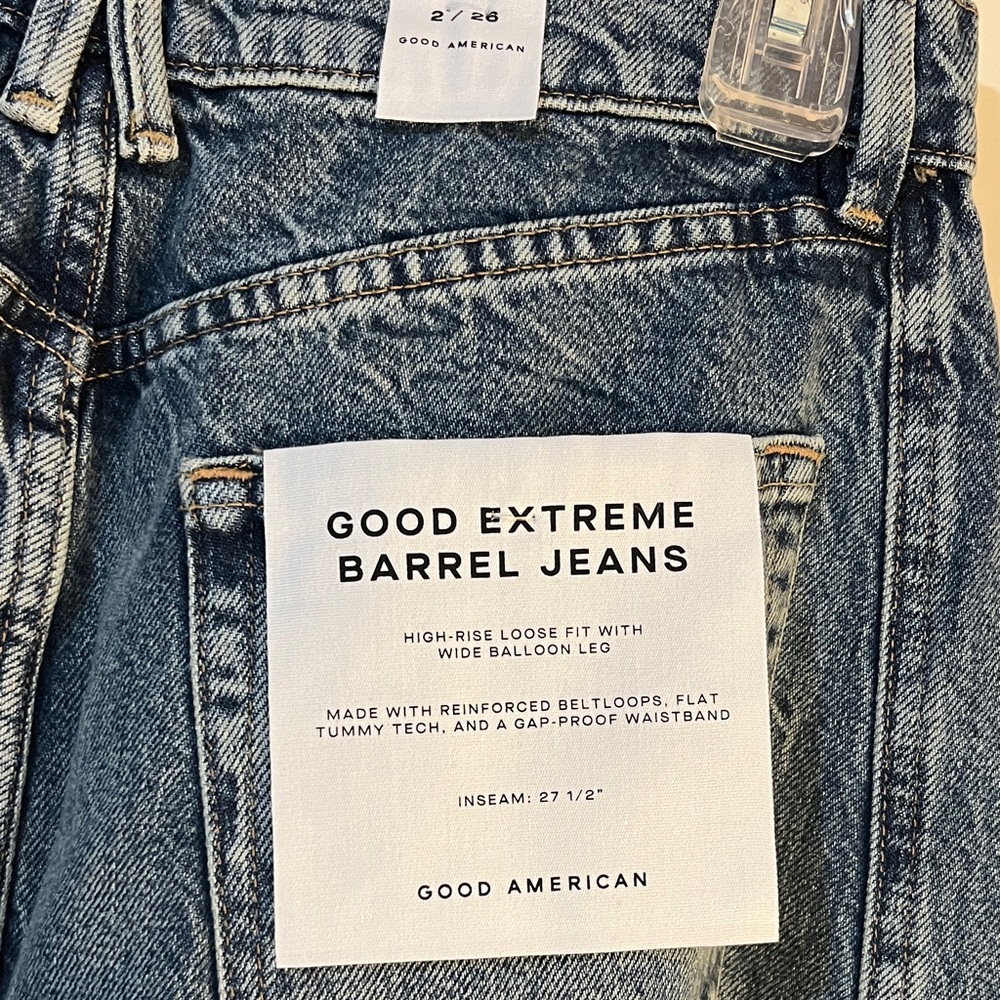 Good American Extreme Barrel Jeans - Picture 6 of 8